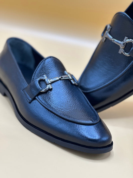 Black Mild Grainy Loafer