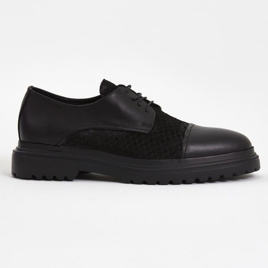 Black Raco Derby
