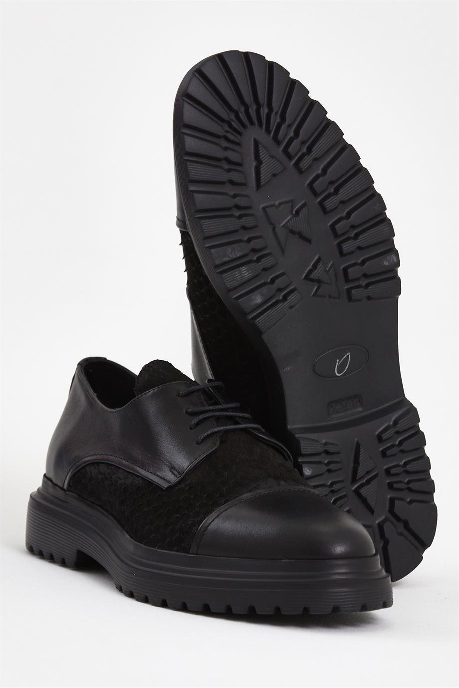 Black Raco Derby