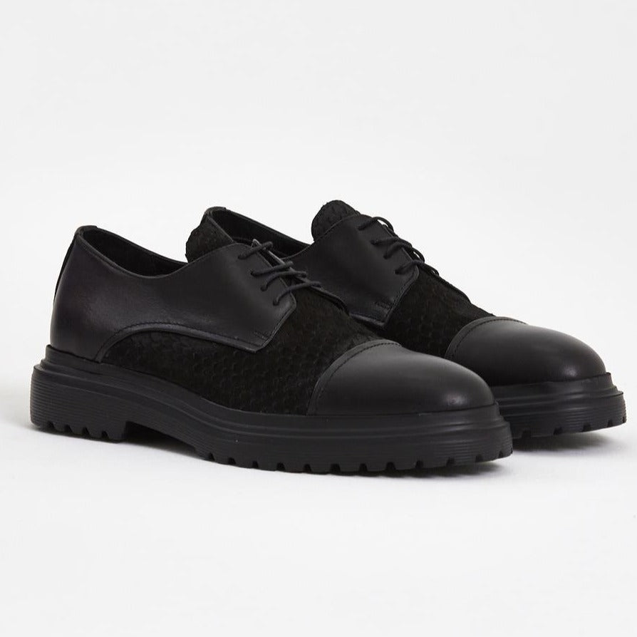 Black Raco Derby