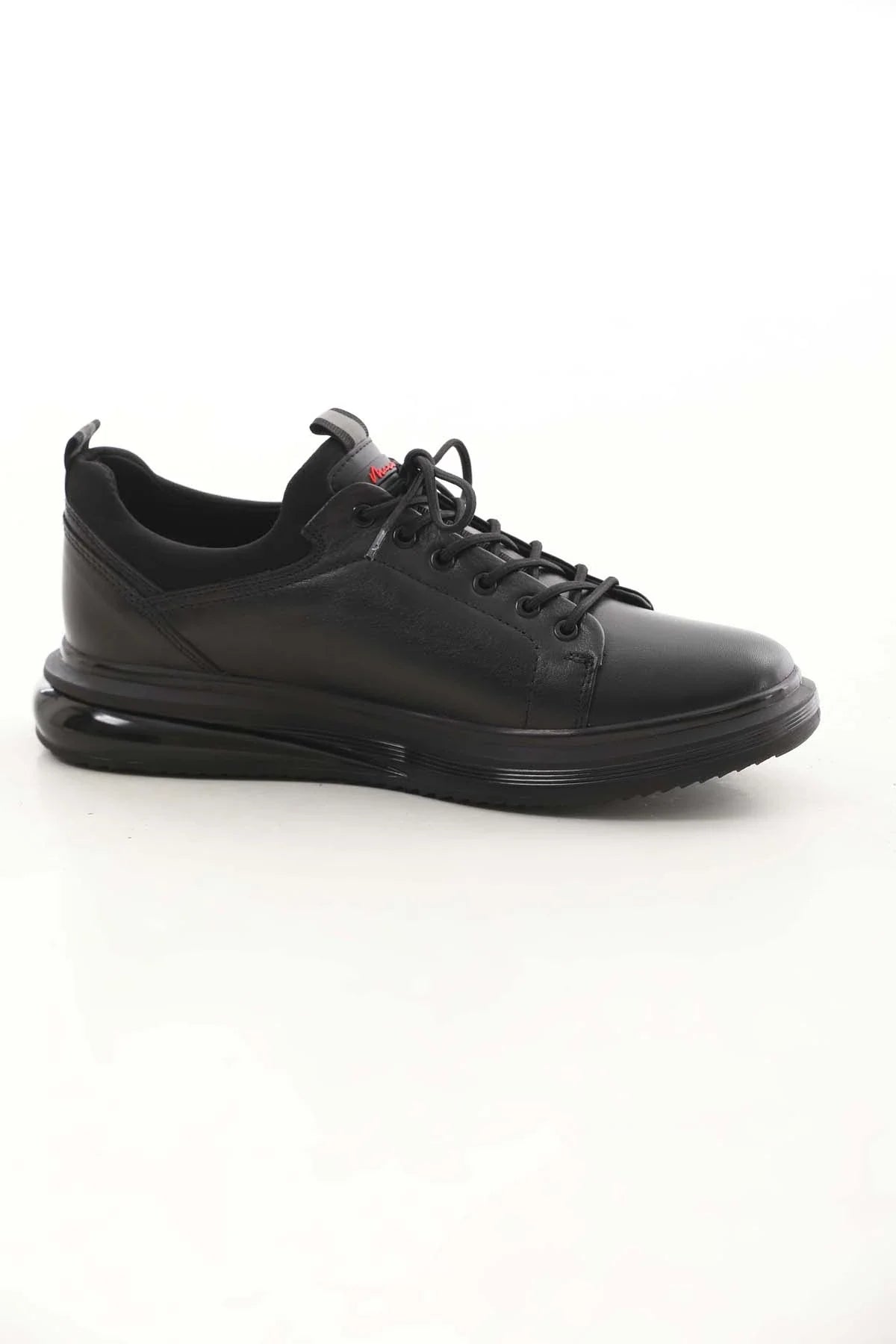 Black Sneakers F-18651