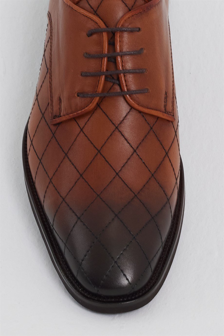 Tan Larzo Laces