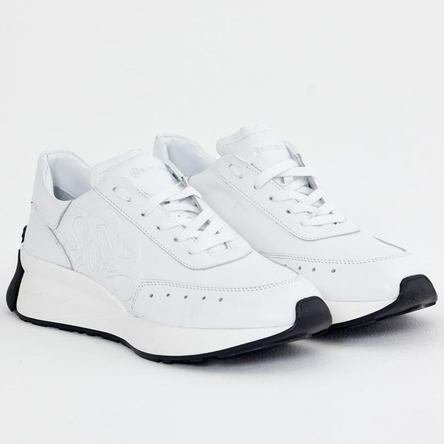 White Horzo Runner